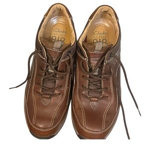 ⭐️SOLD⭐️LIKE NEW Clarks Skyward Vibe Shoes